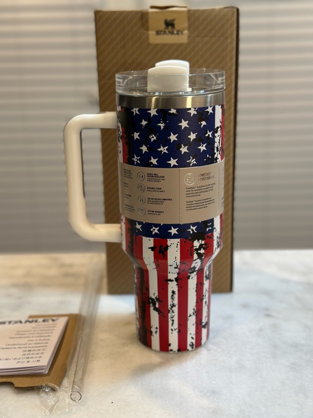 Stanley Stars & Stripes American Flag 40oz Limited Edition Quencher 2.0 Tumbler - Picture 3 of 10